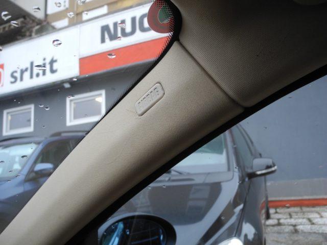 BMW 320 i Touring - PELLE - TETTO APRIBILE - LEGGERE NOTE