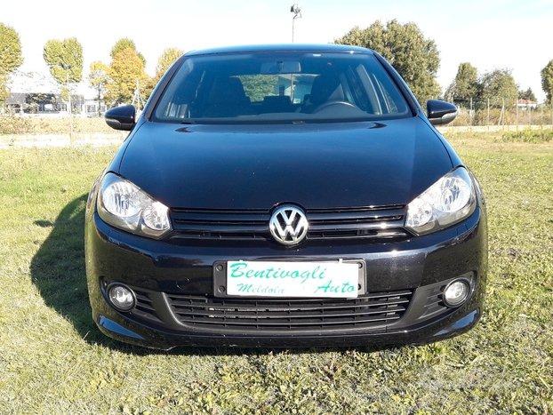 Volkswagen Golf 1.6 TDI DPF DSG 5p. R-Line