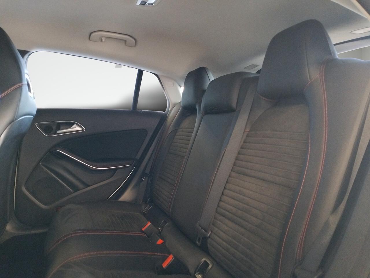 Mercedes-benz CLA 200 d 4Matic Automatic Premium