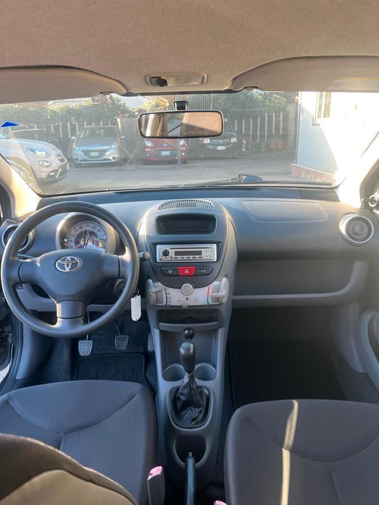 Toyota Aygo 1.0 12V VVT-i 3 porte Sol ADATTA X NEO PATENTATI KM 131MILA