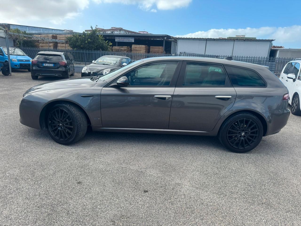 Alfa Romeo 159 1.9 JTDm 16V Sportwagon Distinctive