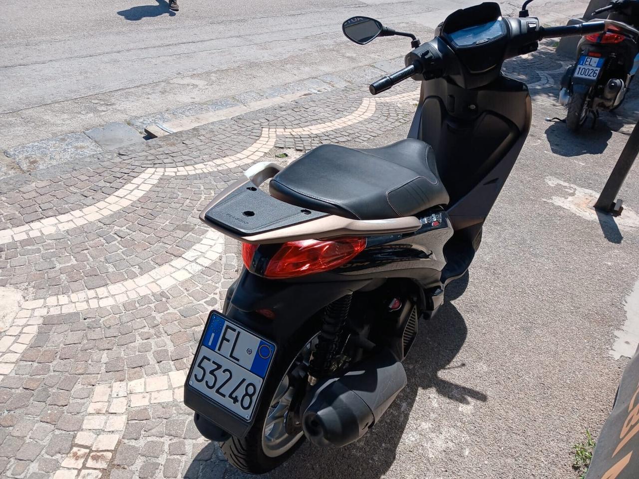 Piaggio Medley 125