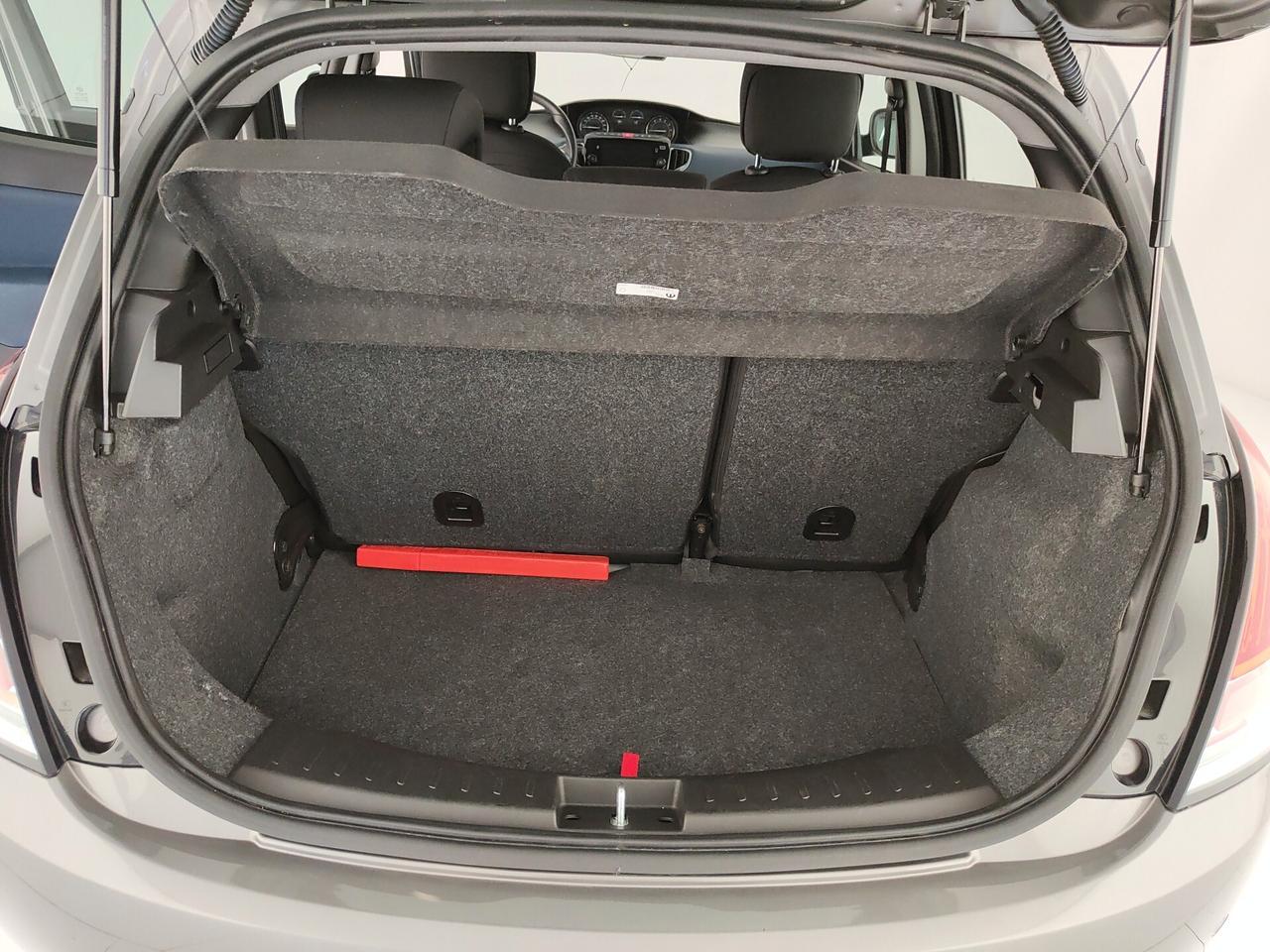 Lancia Ypsilon 1.0 FireFly 5 porte S&S Hybrid Platino