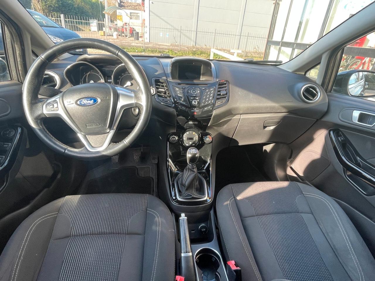 Ford Fiesta 1.5 TDCi 75CV 5PTitanium NEOPATENTATI