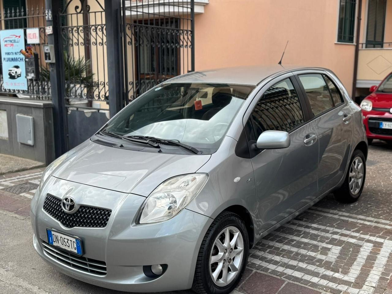 Toyota Yaris 1.4D Navi 5 porte