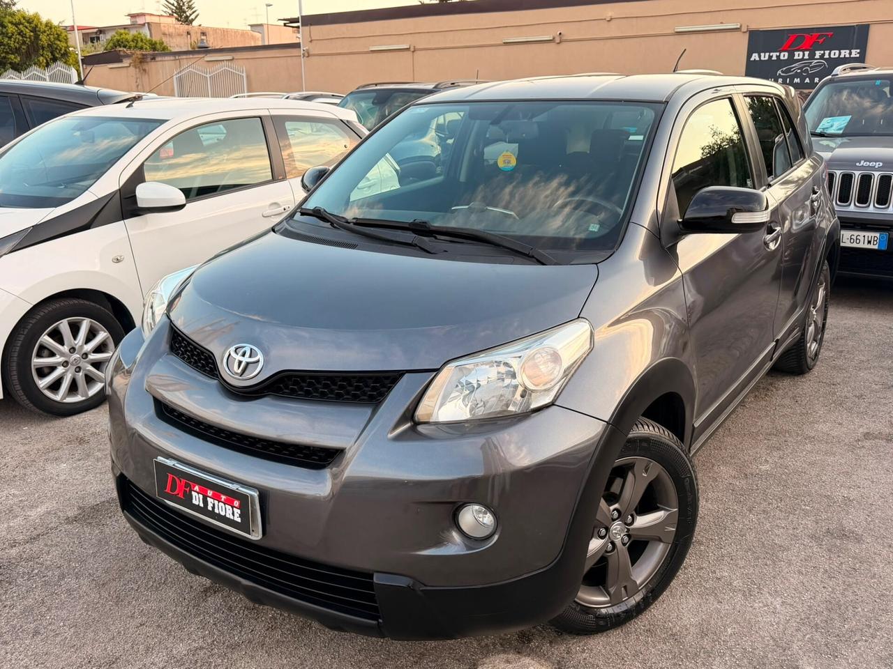 Toyota Urban Cruiser 1.4 D-4D 90CV 4X4 Luxury sensori parcheggio