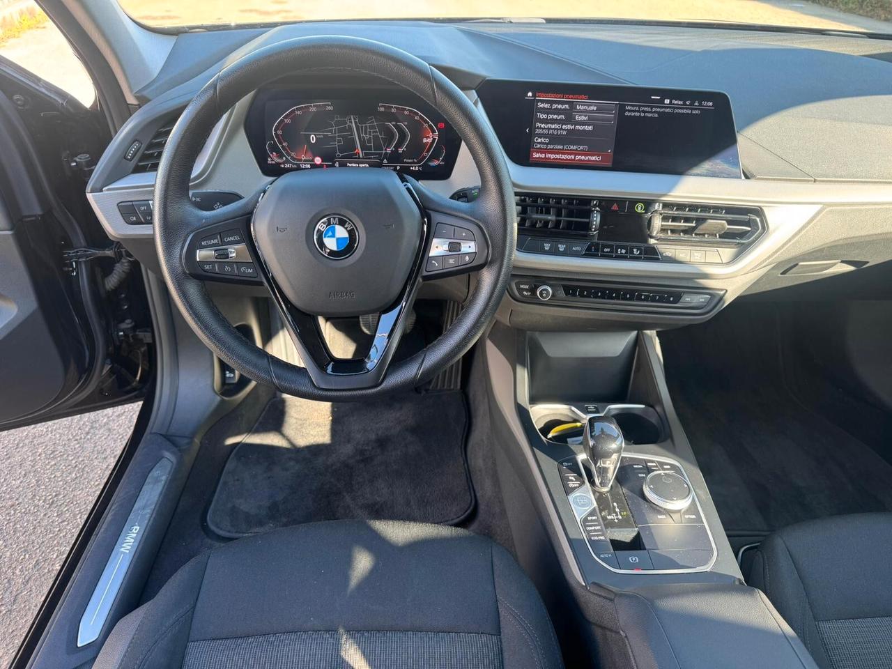 Bmw 118 118d 5p. Colorvision Edition