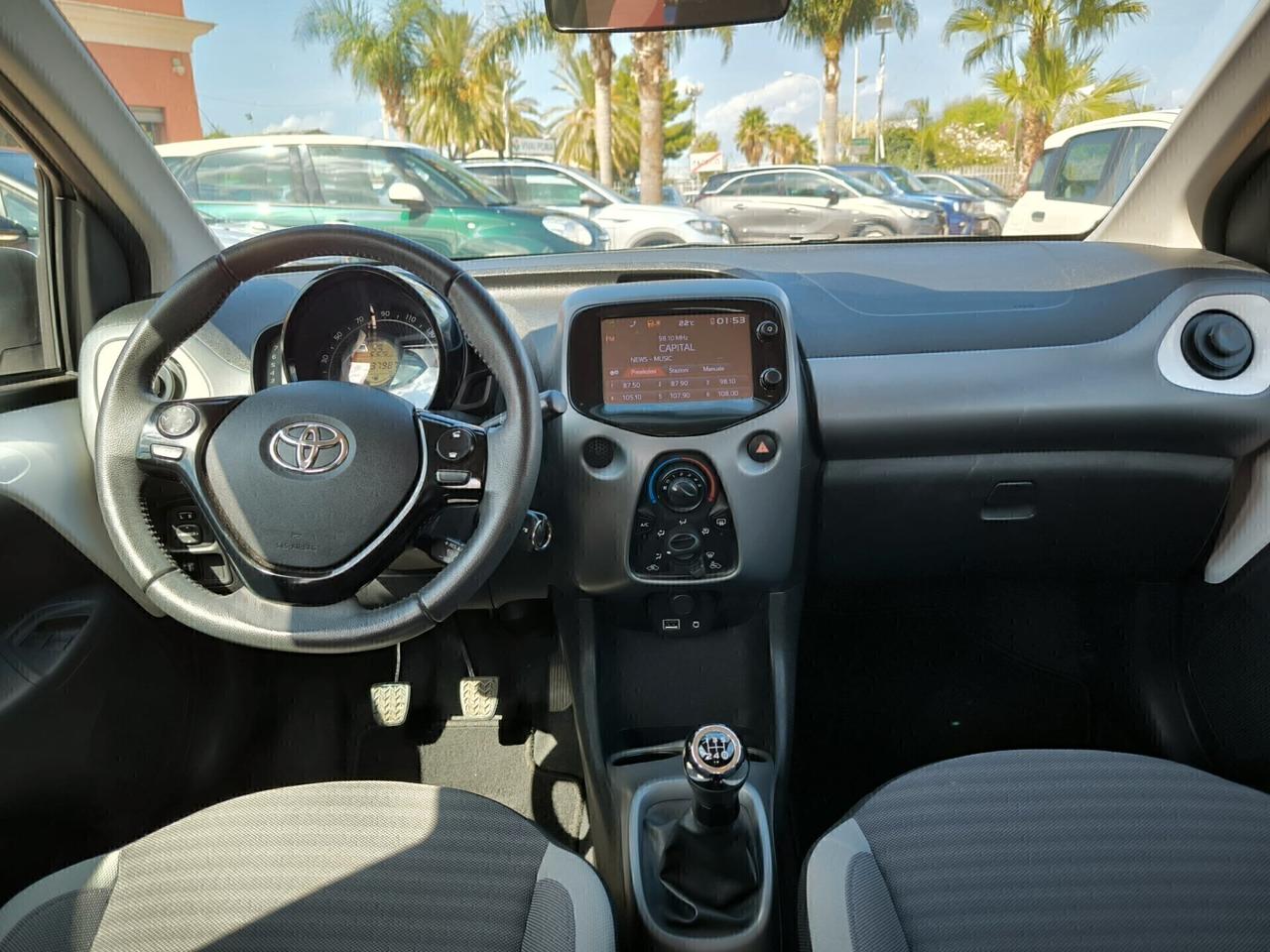 Toyota Aygo 1.0 VVT-i 72 CV 5 porte x-clusiv Connect