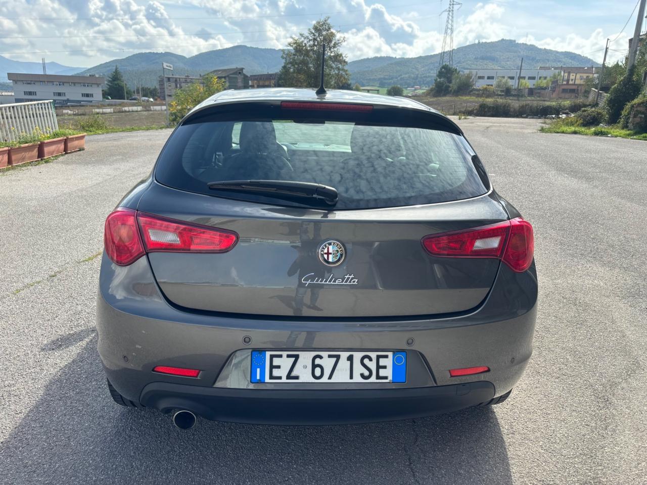 Alfa Romeo Giulietta 1.6 JTDm-2 120 CV Distinctive