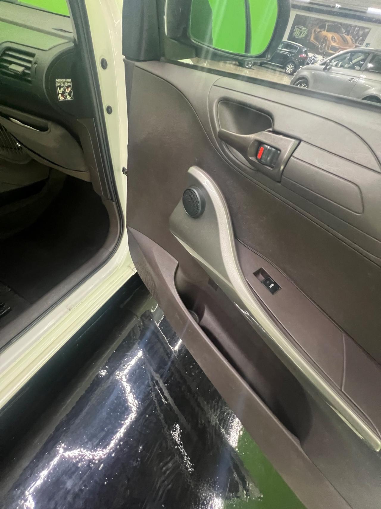 Toyota iQ 1.0 Multidrive Versione Lancio