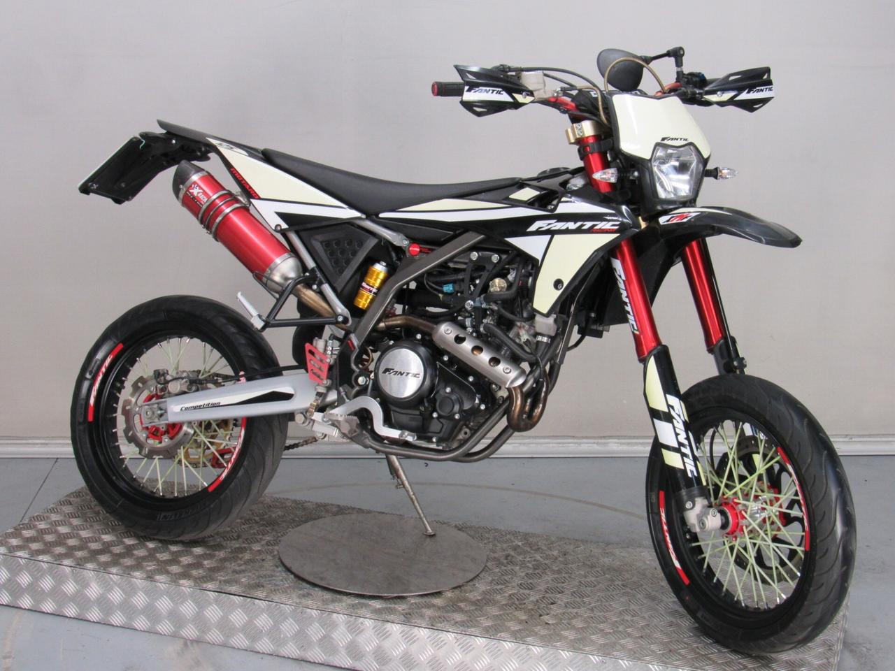 Fantic Motor Motard 125 COMPETITION 11 KW PATENTE A1 E B