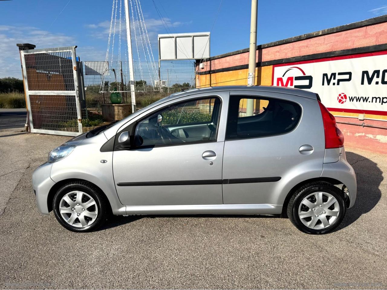 PEUGEOT 107 SWEET YEARS AUTOMATICA 1.0 68CV 5P.