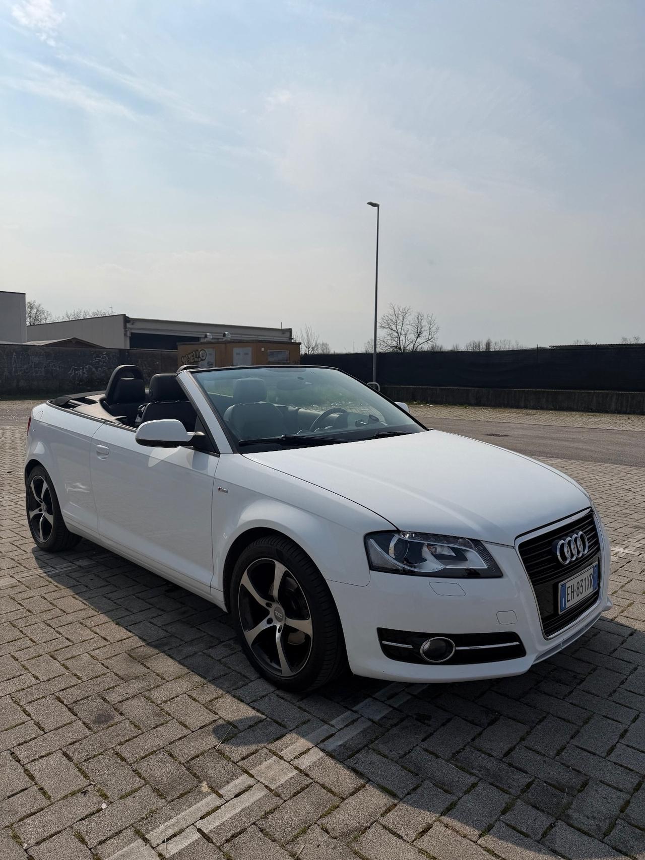 Audi A3 Cabrio 1.6 TDI 105 CV CR Attraction