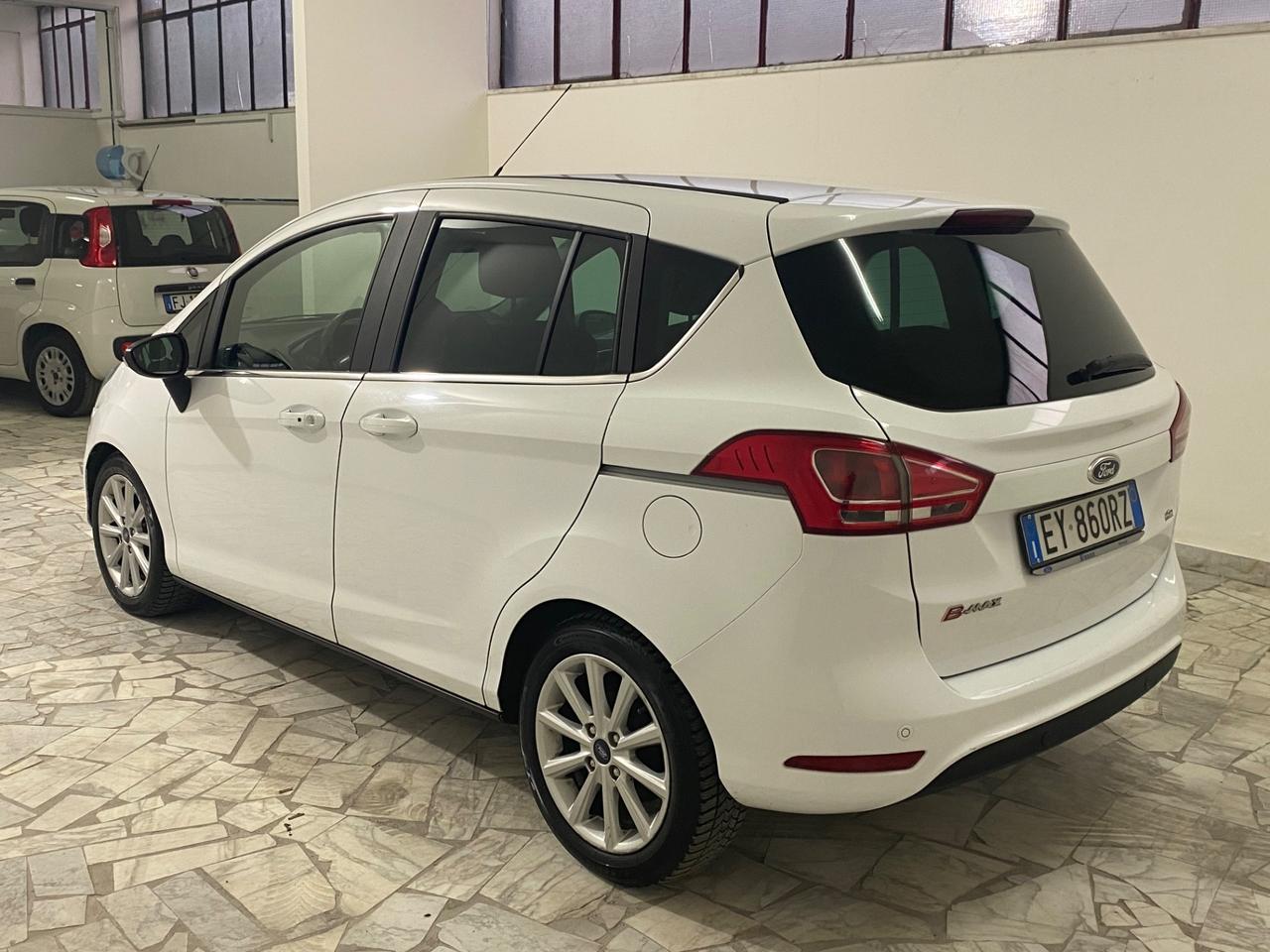 Ford B-Max BUSINESS TITANIUM