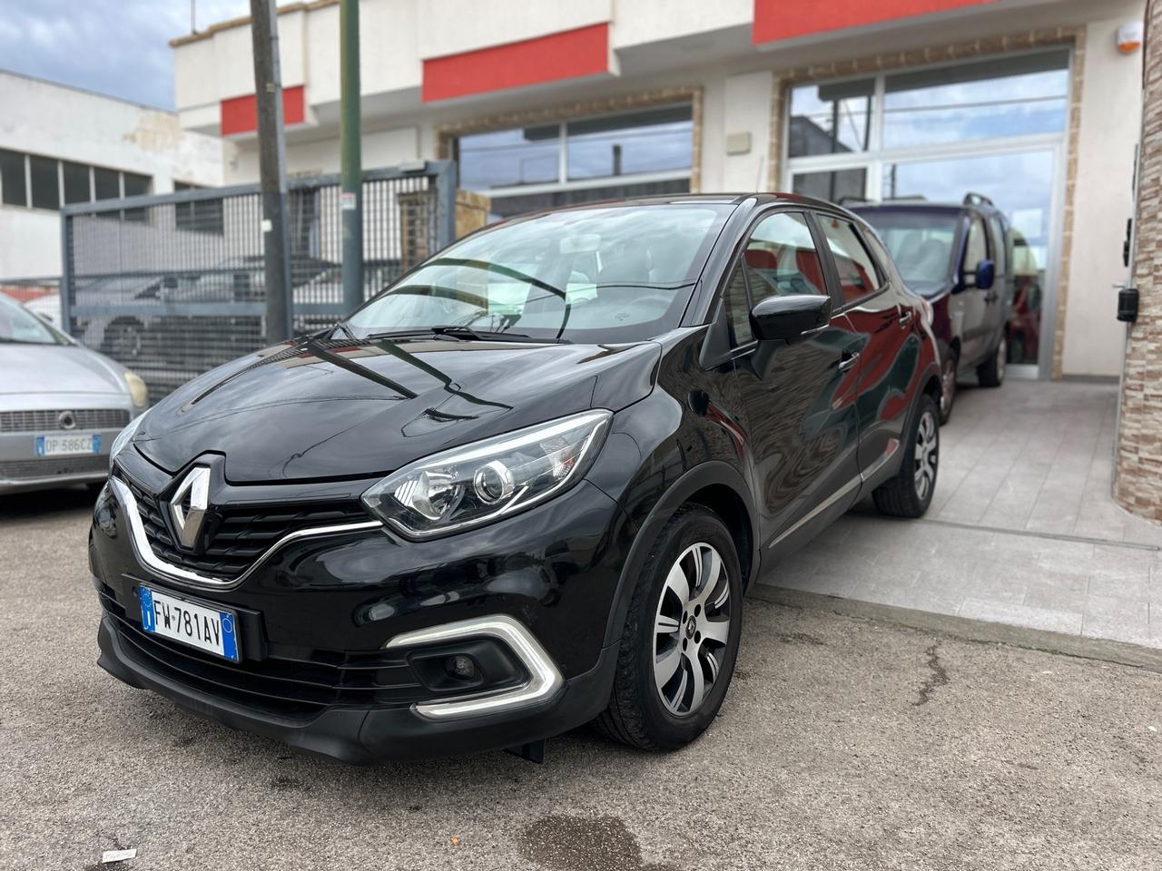 Renault Captur 1.5 90 CV-2019/NAVI