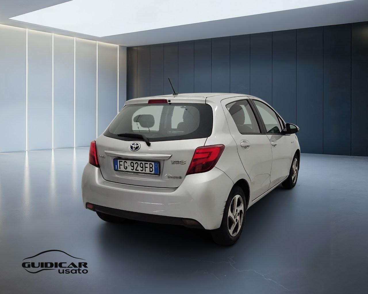 TOYOTA Yaris III 2015 - Yaris 5p 1.5h Active my16
