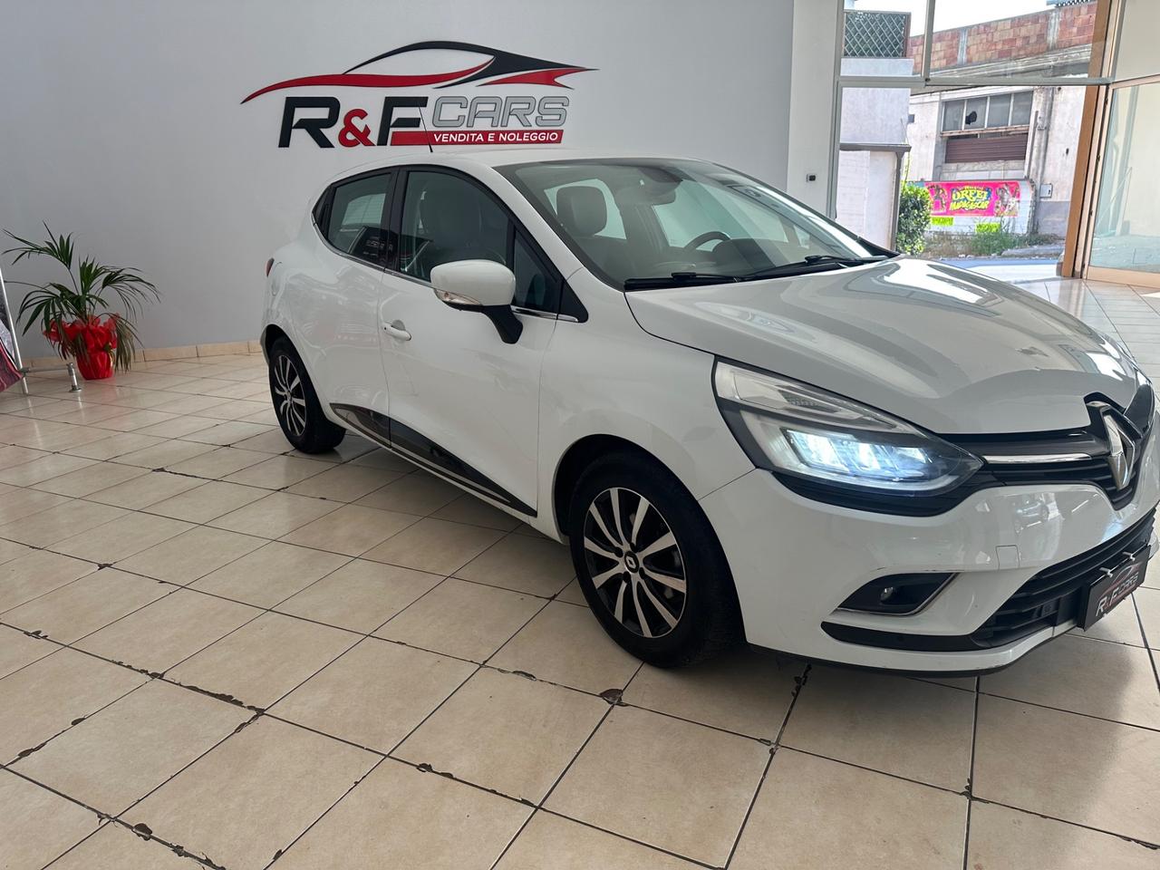 Renault Clio TCe 12V 90CV Start&Stop 5 porte Energy Intens
