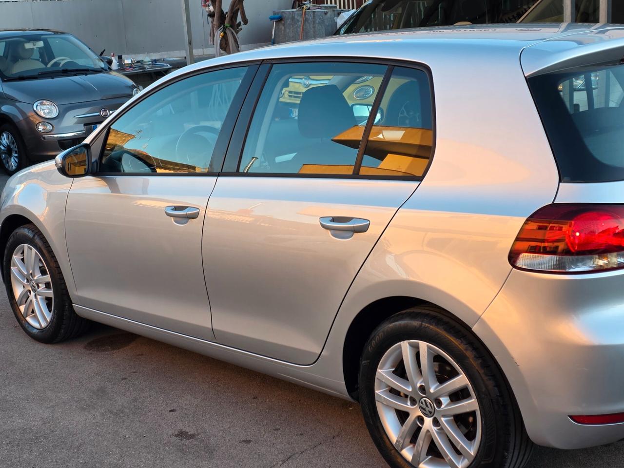 Volkswagen Golf 1.6 TDI DPF DSG 5p. Highline