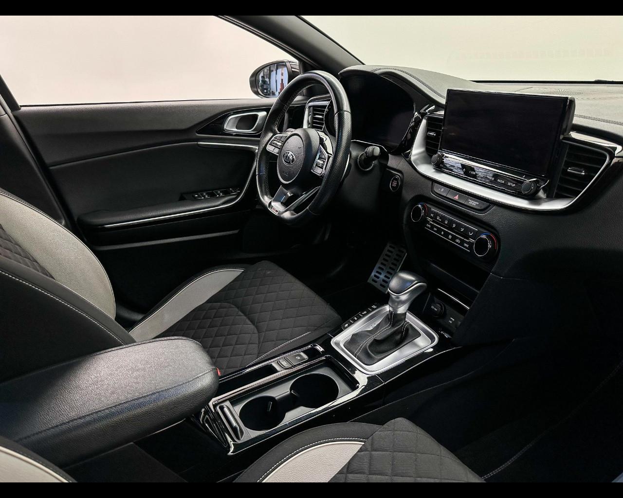 KIA ProCeed 1.5 T-GDI MHEV DCT GT Line Plus