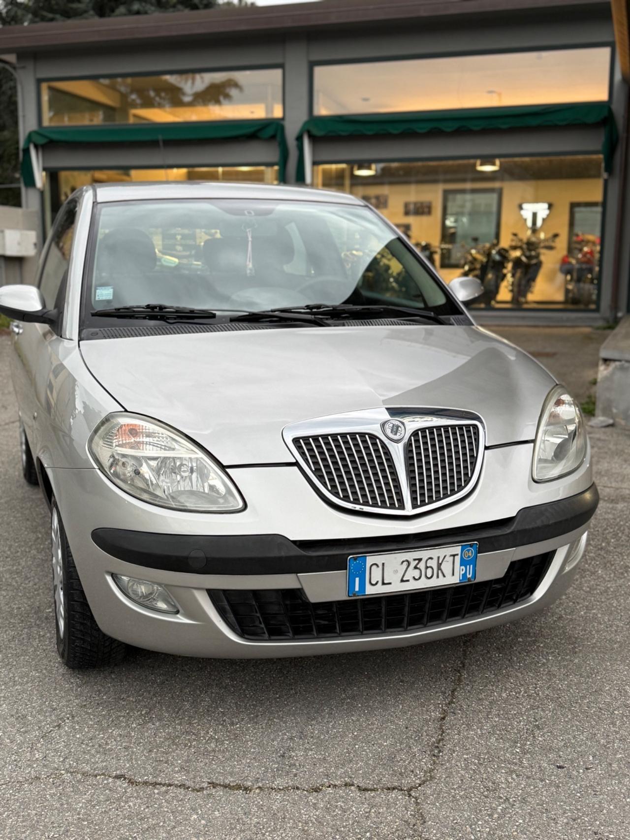 Lancia Ypsilon 1.2 Argento
