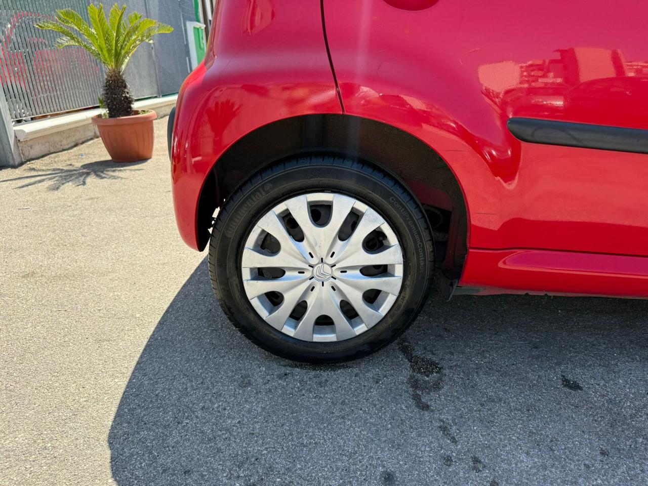 Citroen C1 1.0 5 porte Attraction - NEOPATENTATO - ANNO 02 / 2013