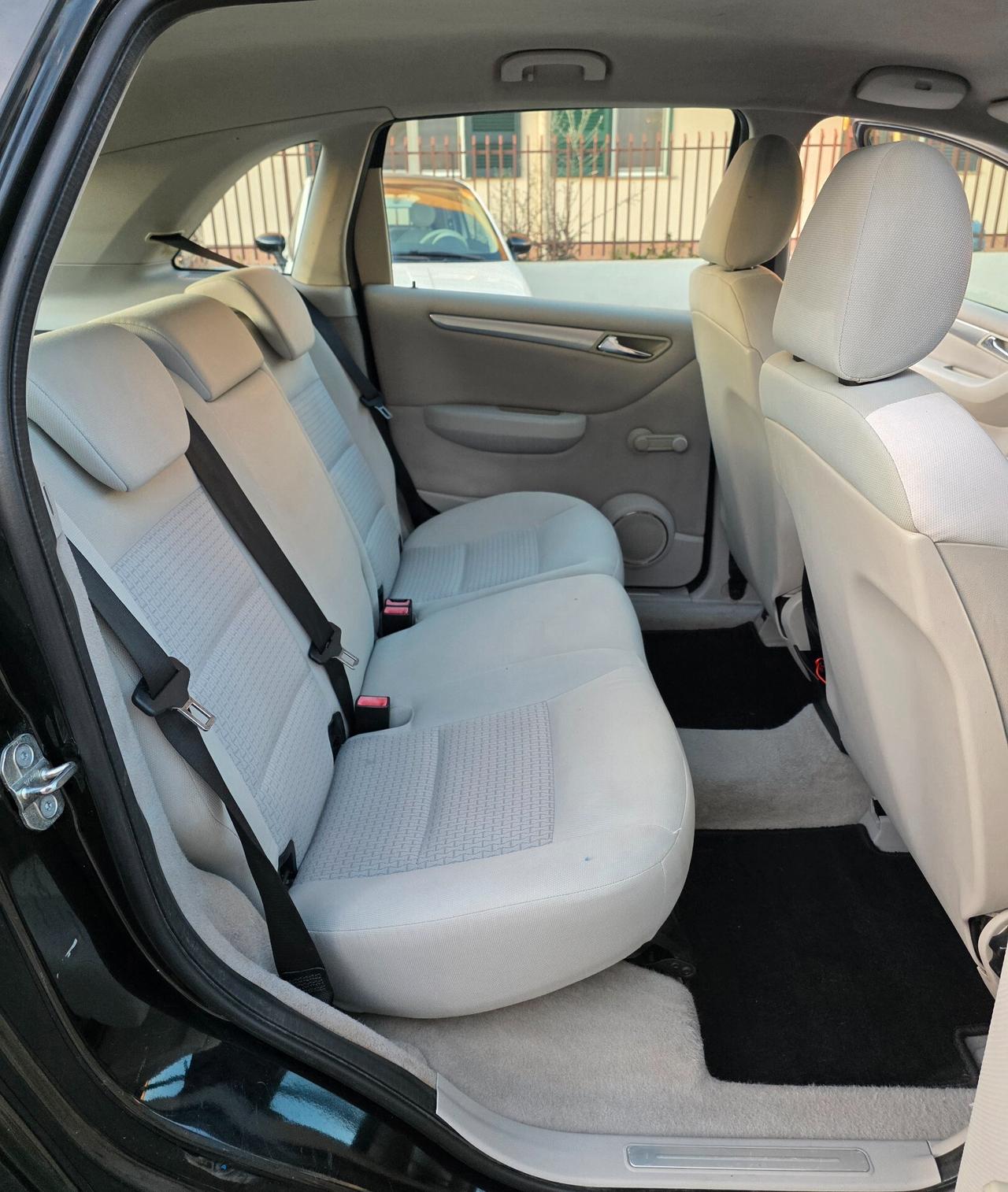 Mercedes-benz B 180 CDI