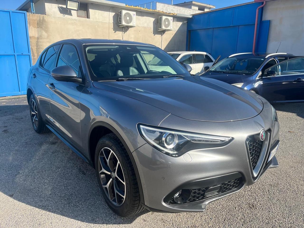 Alfa Stelvio Q4-2.2 mjt/190 cv- autom-2018