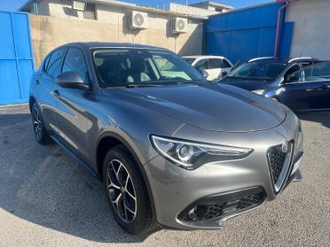 Alfa Stelvio Q4-2.2 mjt/210cv- autom-2018