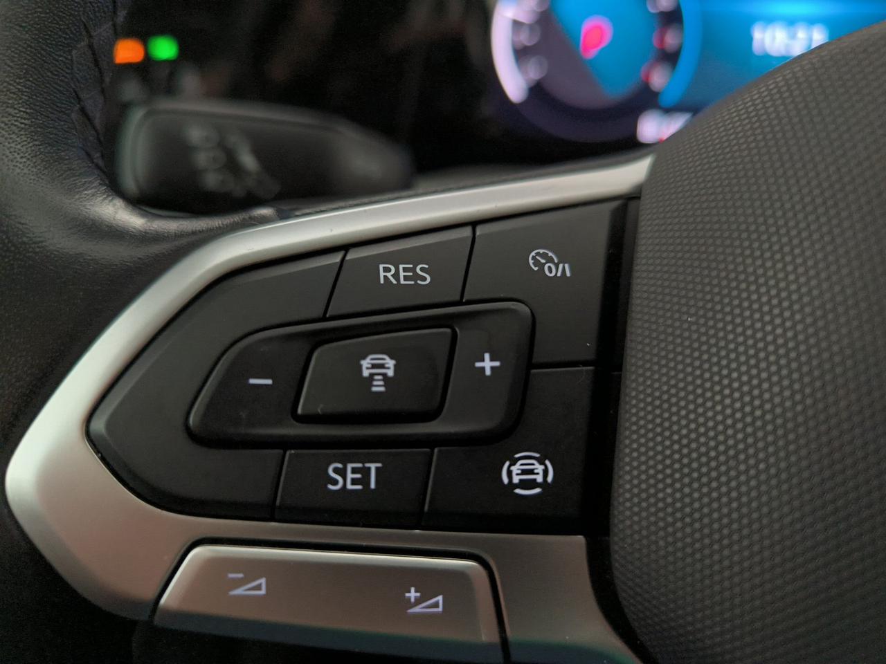 Volkswagen Golf 1.0 etsi evo life 110cv dsg