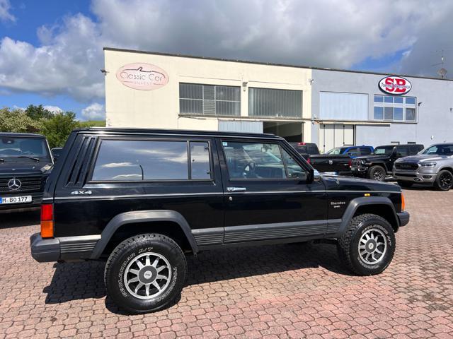JEEP Cherokee 4.0 XJ LAREDO - AUTOMATICO 3 PORTE