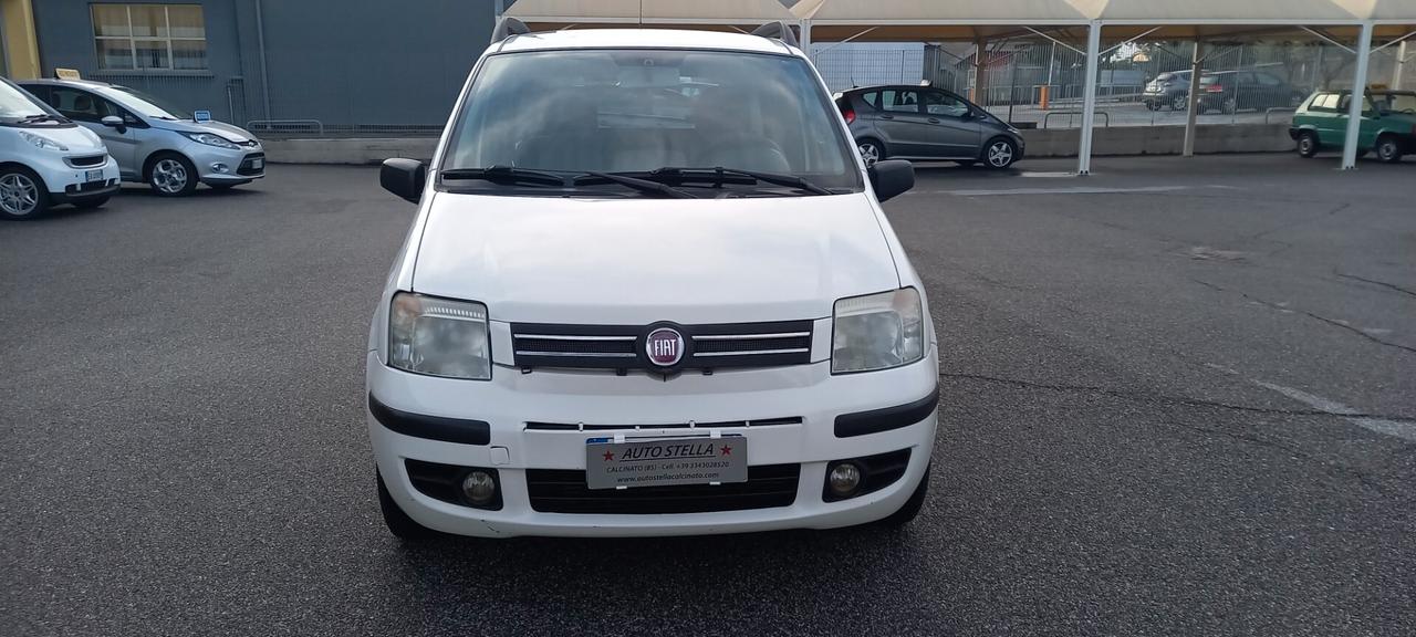 Fiat Panda Benzina cc. 1.242 5 Porte Utilizzabile anche per i Neopatentati.