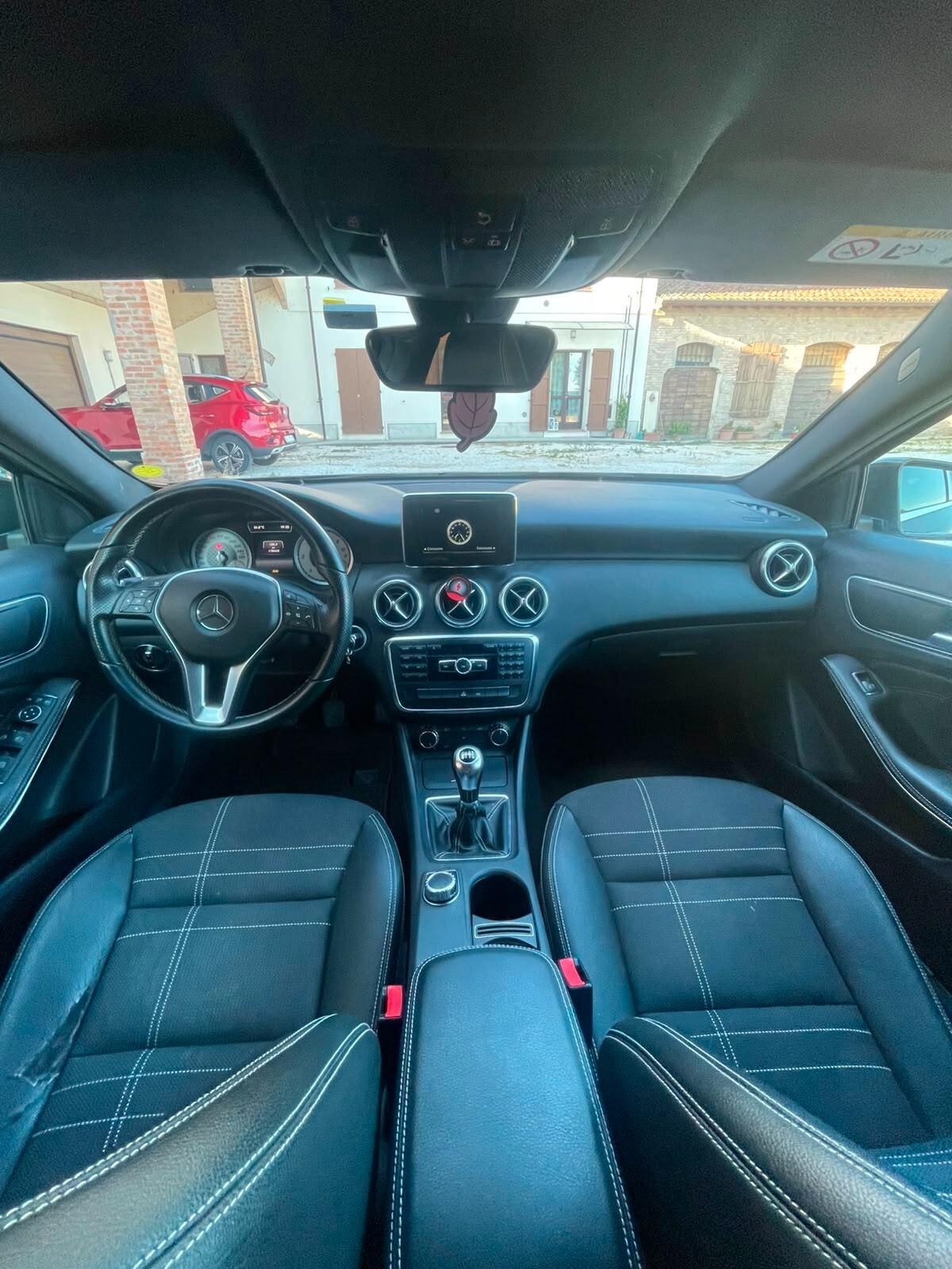 Mercedes-benz A 160 CDI Premium Dark Night Edition
