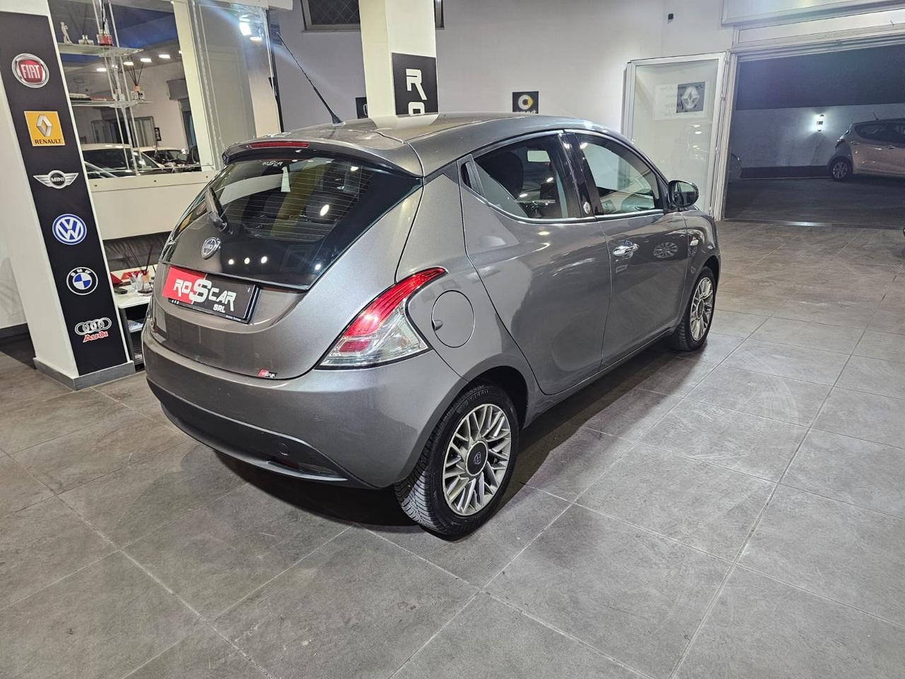 Lancia Ypsilon 1.2 69 CV 5 porte GPL Ecochic Gold