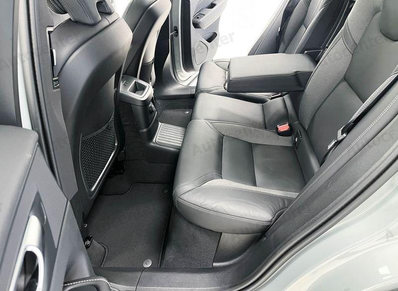 Volvo XC60 XC60 T6 PLUG IN RECHARGE PHEV PLUS DARK AWD AUT