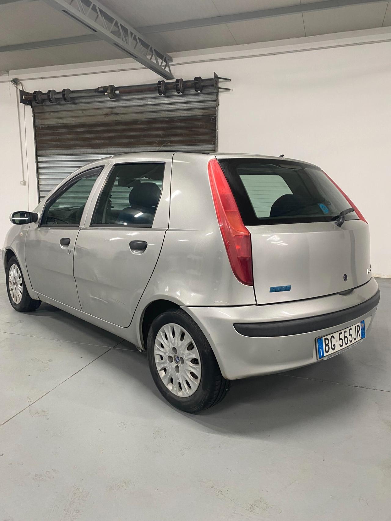 Fiat Punto diesel 5 porte NEOPATENTATI