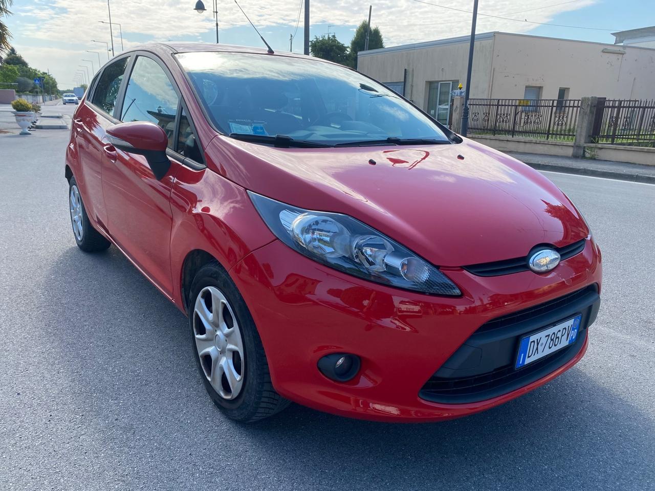 Ford Fiesta 1.4 TDCi 5p. Titanium