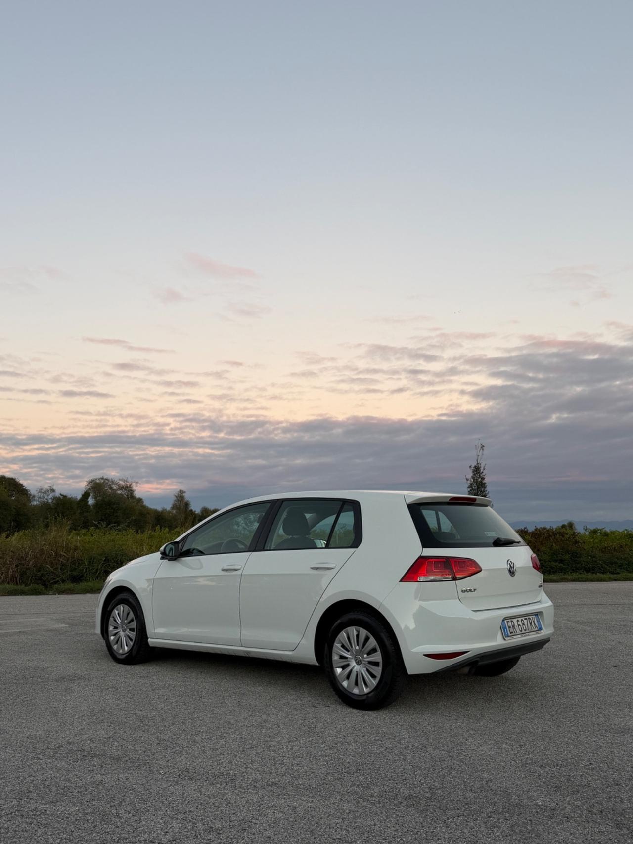 Volkswagen Golf Confortline