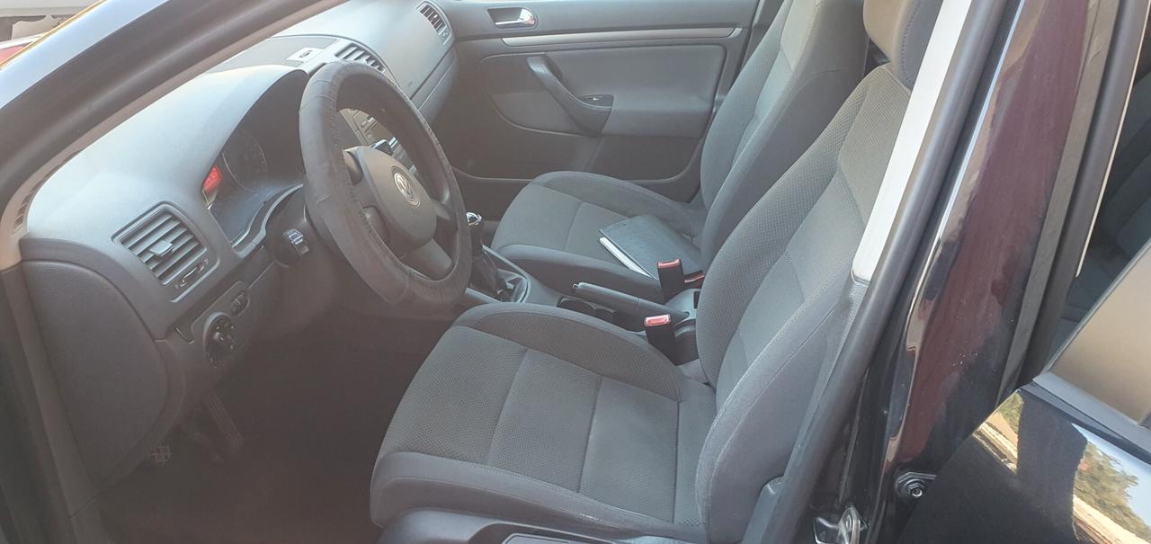 Volkswagen Golf 1.9 TDI 5p. Sportline