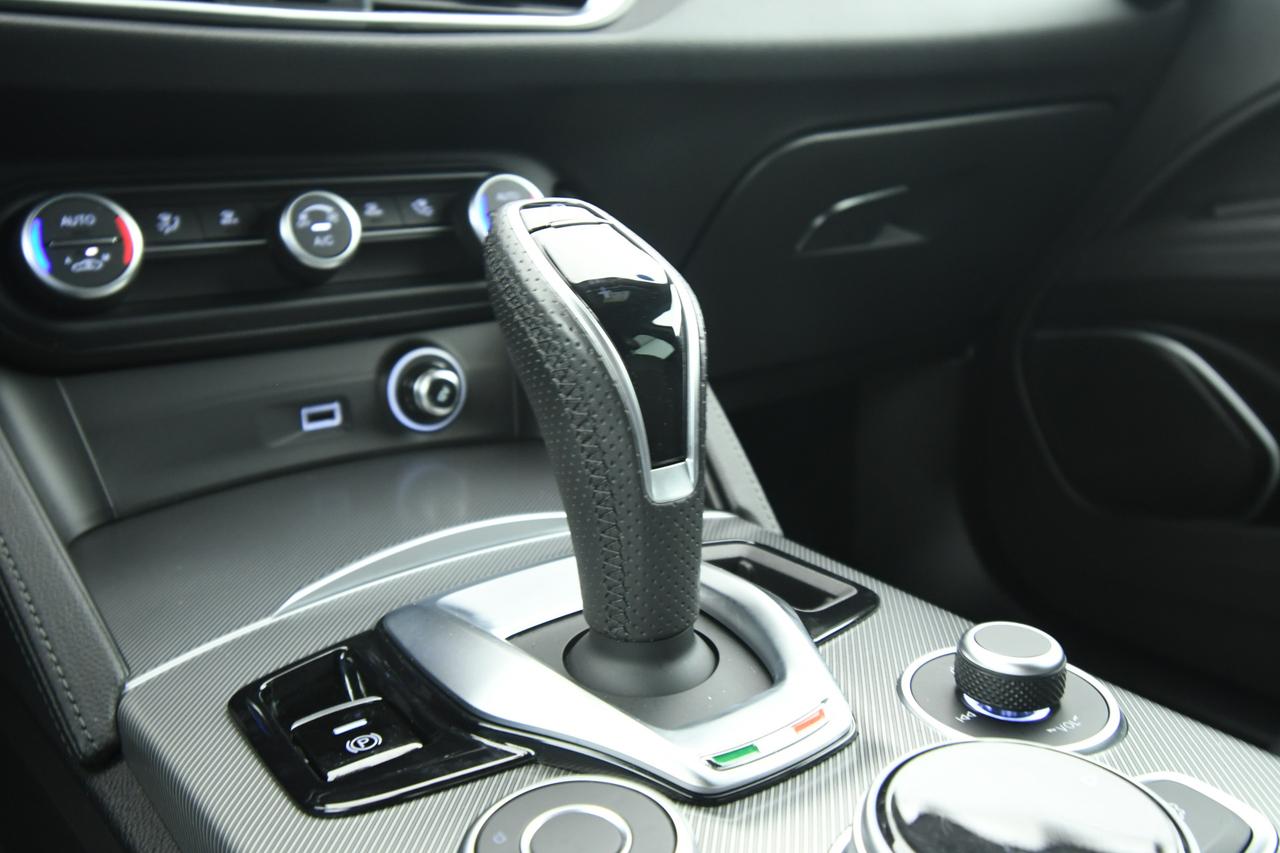 ALFA ROMEO Stelvio 2.2 t Sprint Q4 190cv auto ACC+CAMERA+C19"