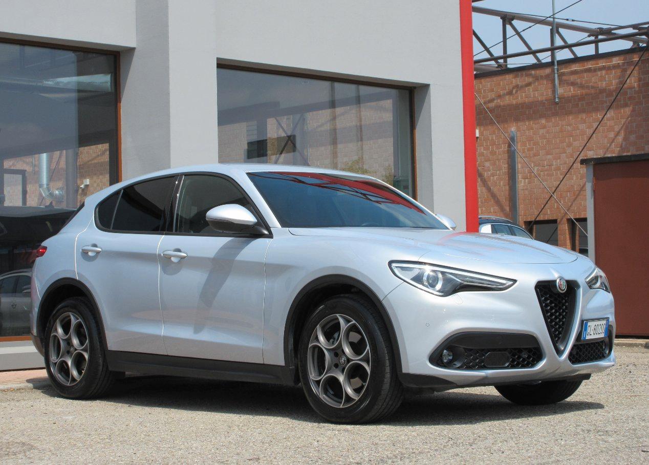 Alfa Romeo Stelvio 2.2 t Sprint Q4 190cv auto