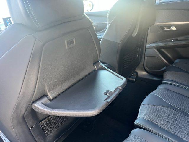 PEUGEOT 5008 BlueHDi 130 S&S EAT8 Allure