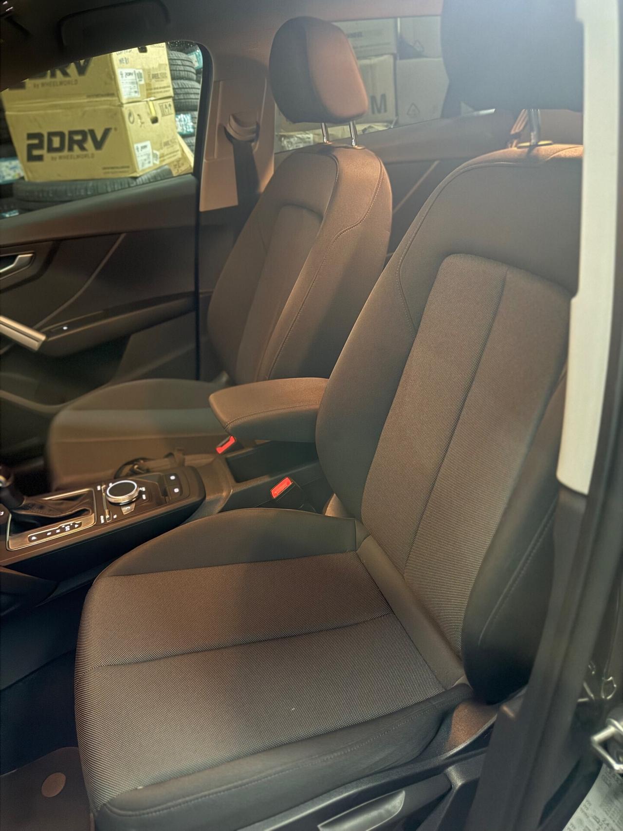 Audi Q2 30 TDI S tronic Identity Black