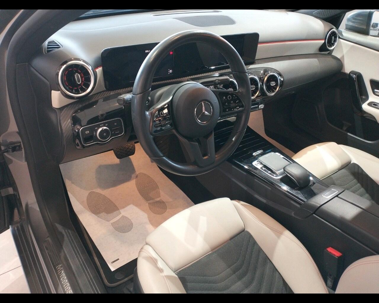 MERCEDES Classe A (V177) A 180 d Automatic ...