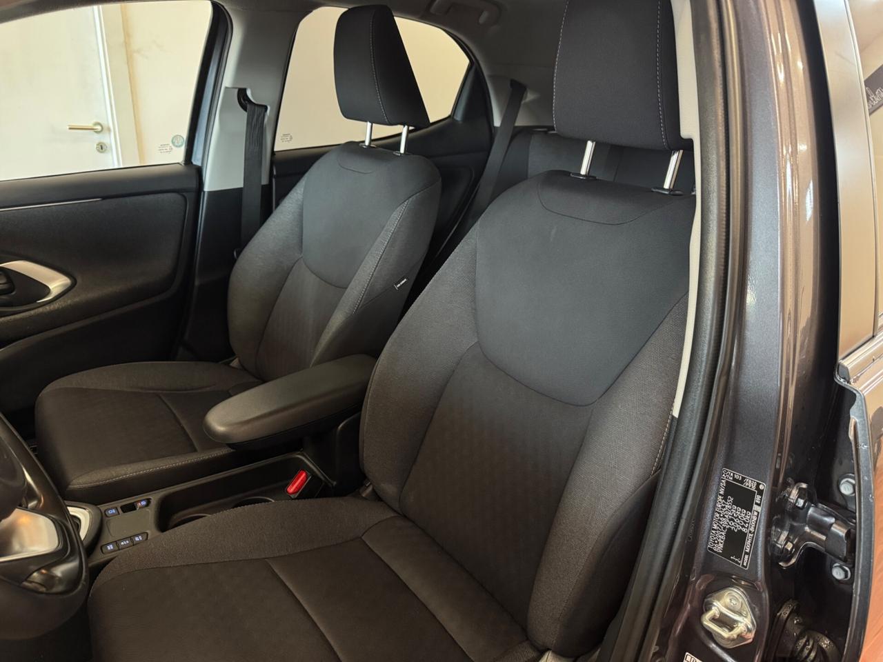 TOYOTA YARIS 1.5 HYBRID ACTIVE - MY21