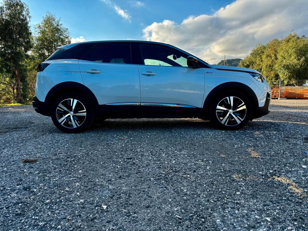 PEUGEOT 3008 BLUEHDi 120 S&S GT LINE