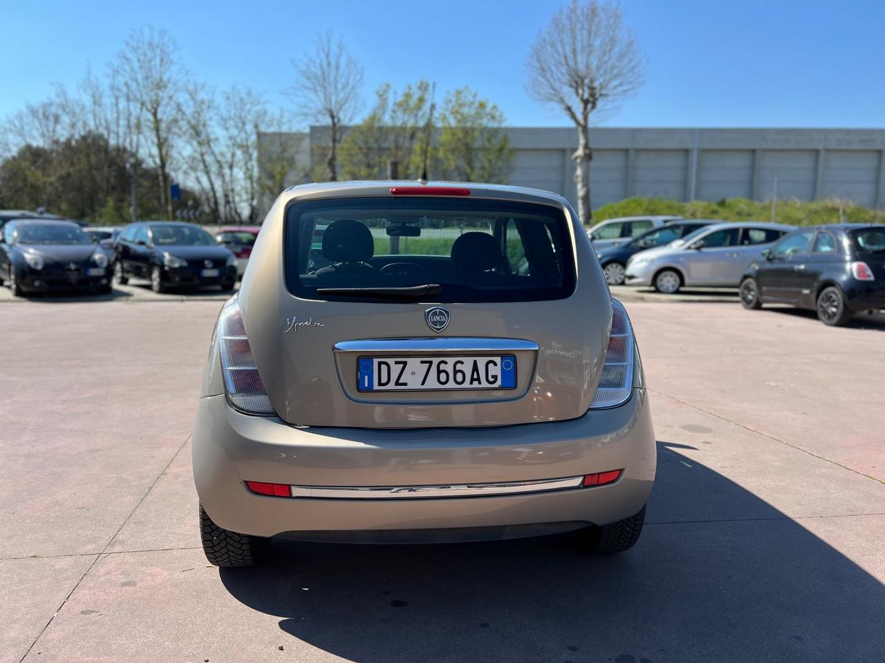 Lancia Ypsilon 1.4 Argento Ecochic GPL