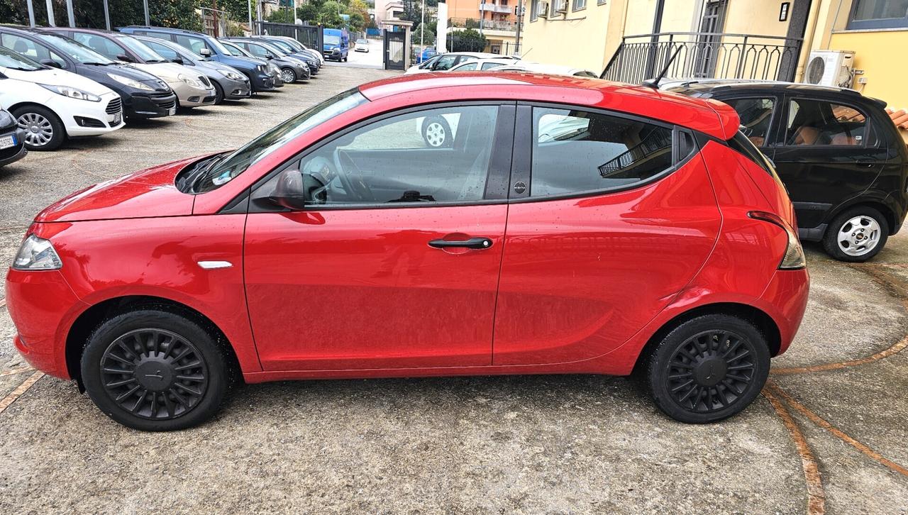 Lancia Ypsilon 1.0 HYBRID KM 28000 10/2020