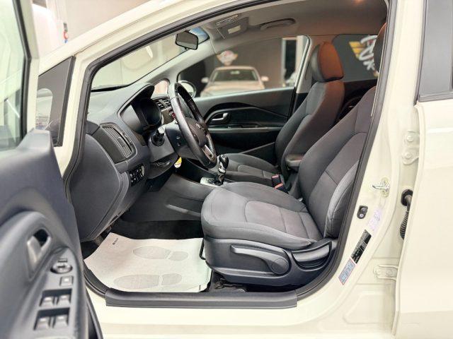 KIA Rio 1.1 CRDi 5p. Cool