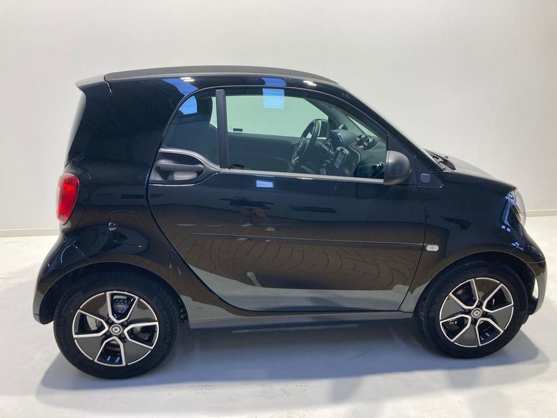 smart fortwo EQ Passion