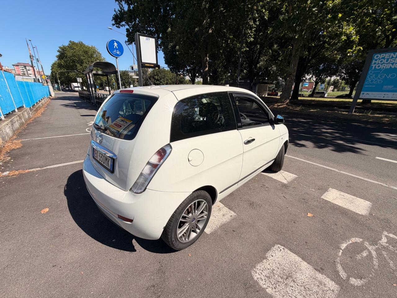 Lancia Ypsilon 1.2 69 CV Unyca 2012